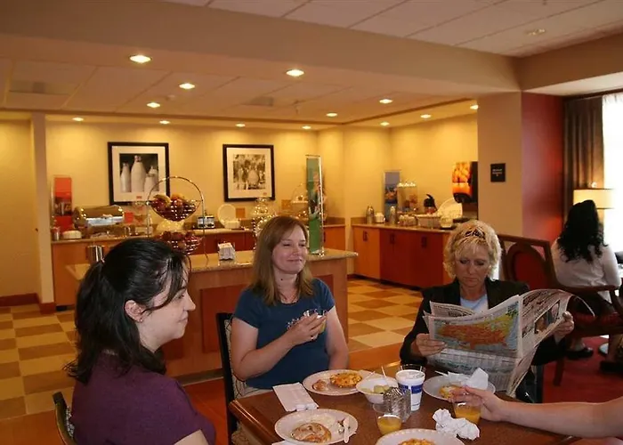 Hampton St. Louis-columbia Hotel 3*