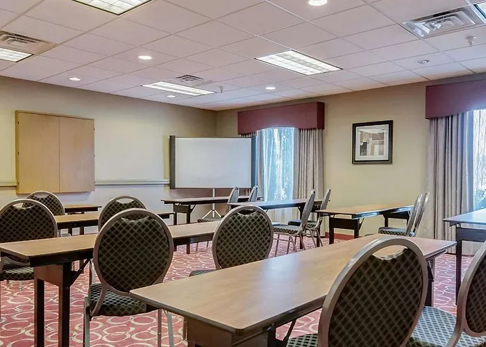 Hotel Hampton St. Louis-columbia 3*