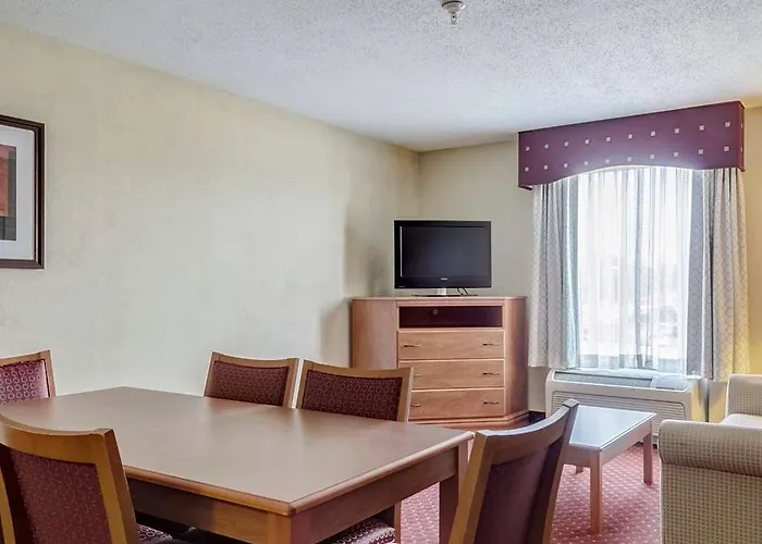 Hotel Hampton St. Louis-columbia 3*