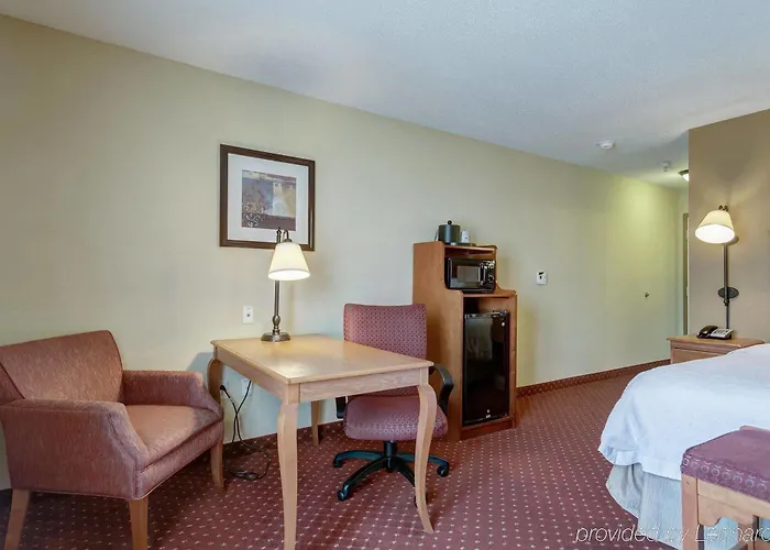 Hampton St. Louis-columbia 3*