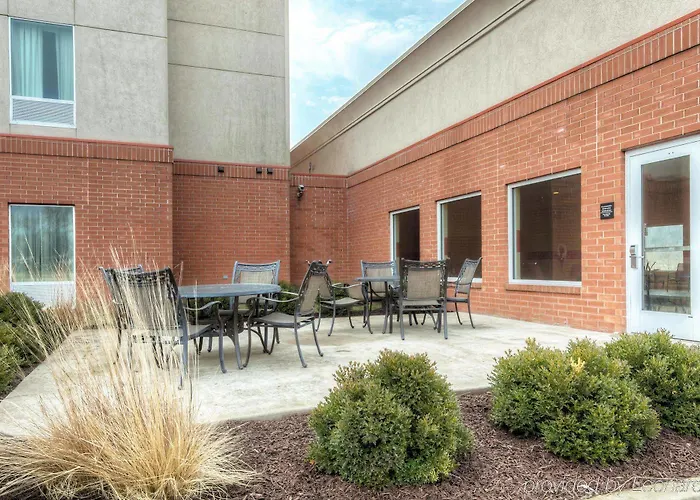 Hampton St. Louis-columbia Hotel 3*